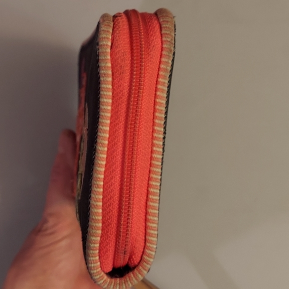 Vera Bradley embroidered desert theme with cactus and owl wristlet wallet - Picture 5 of 12